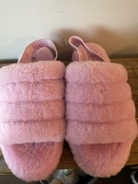 UGG Pink Shearling Lined Fluff Yeah Sliders Slipers NEW with tags size 9